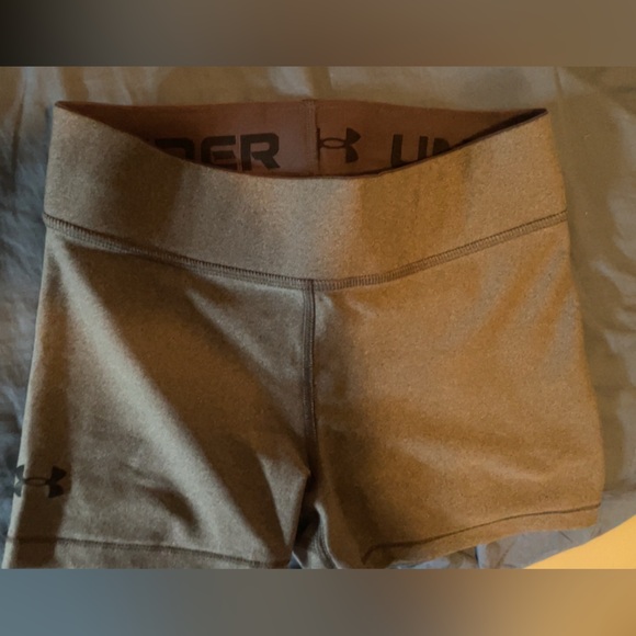 under armour shorts - Picture 3 of 4